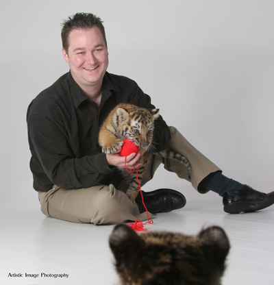 web-tigers-w-yarn.jpg